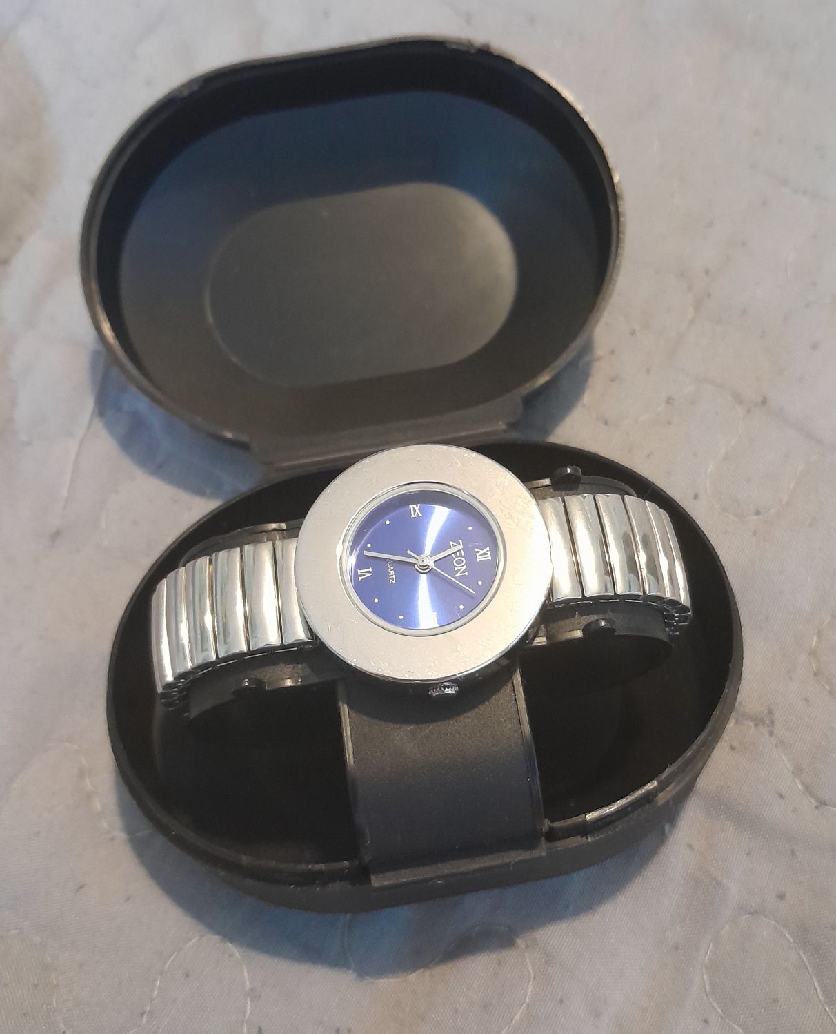 Zegarek  quartz firmy zeon