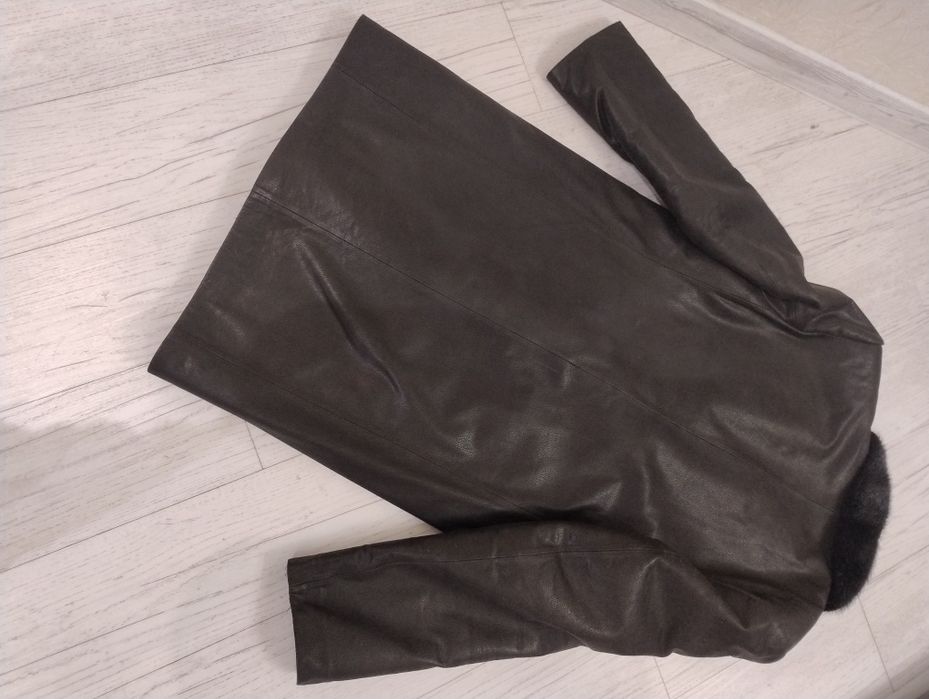 Продам чоловічу дублянку 54р.,  з норковим коміром.