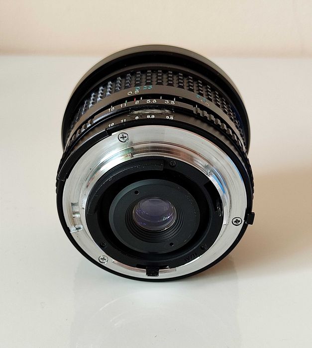 Tokina 17mm f3.5 (Nikon F)