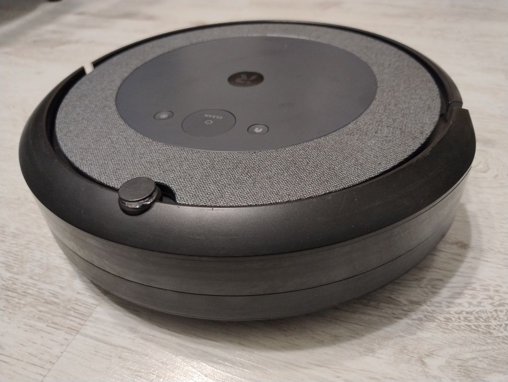 Płyta główna z obudową Robot Sprzątający Irobot Roomba i3 (uszkodzona)