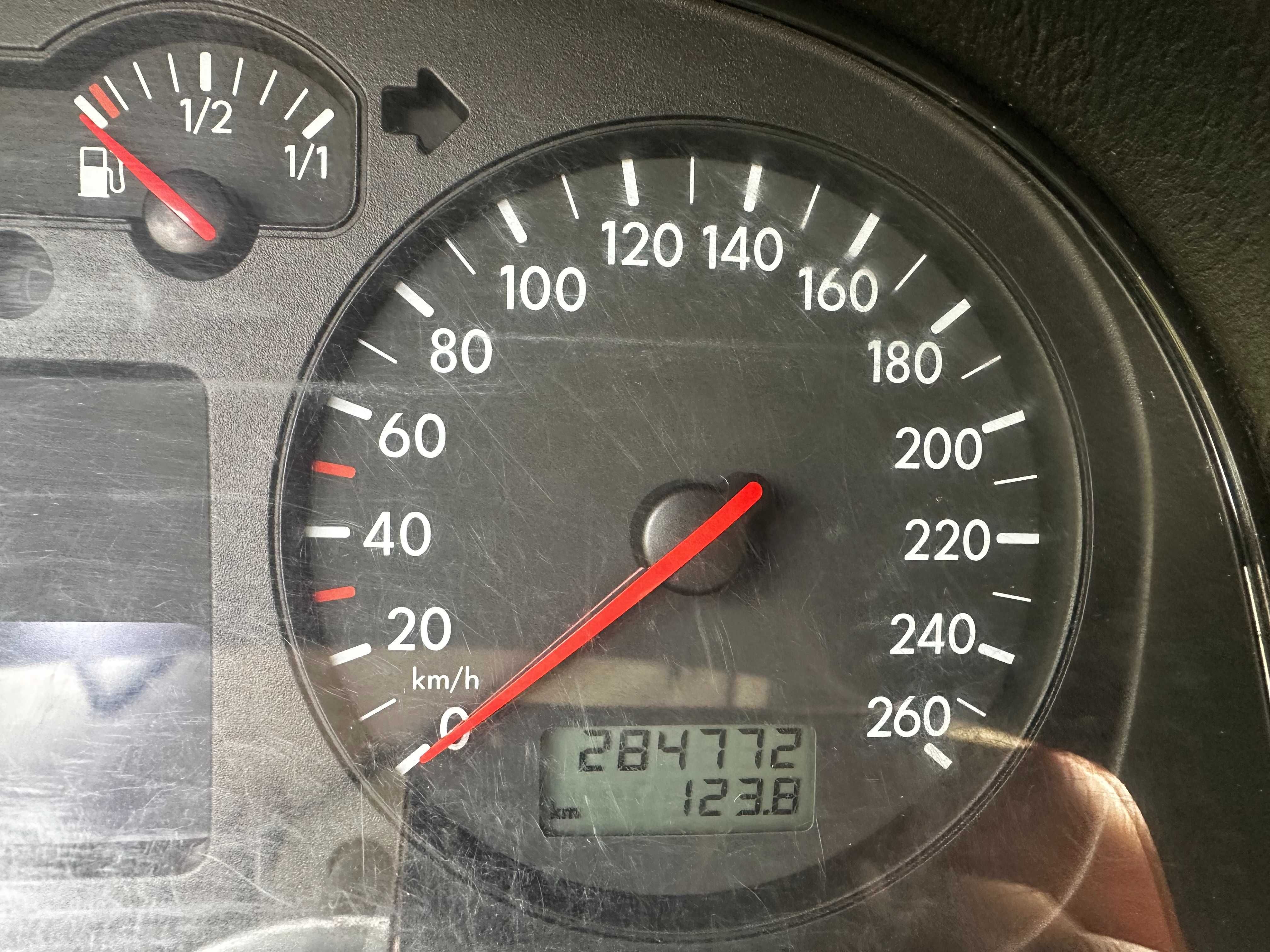Samochód osobowy VOLKSWAGEN GOLF IV srebny zadbany