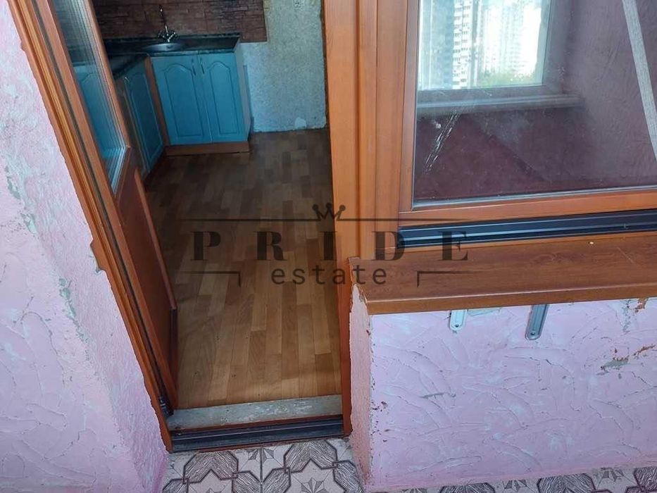 Простора 2 кімнатна квартира 63.5 кв.м  Троещина! Лисківська