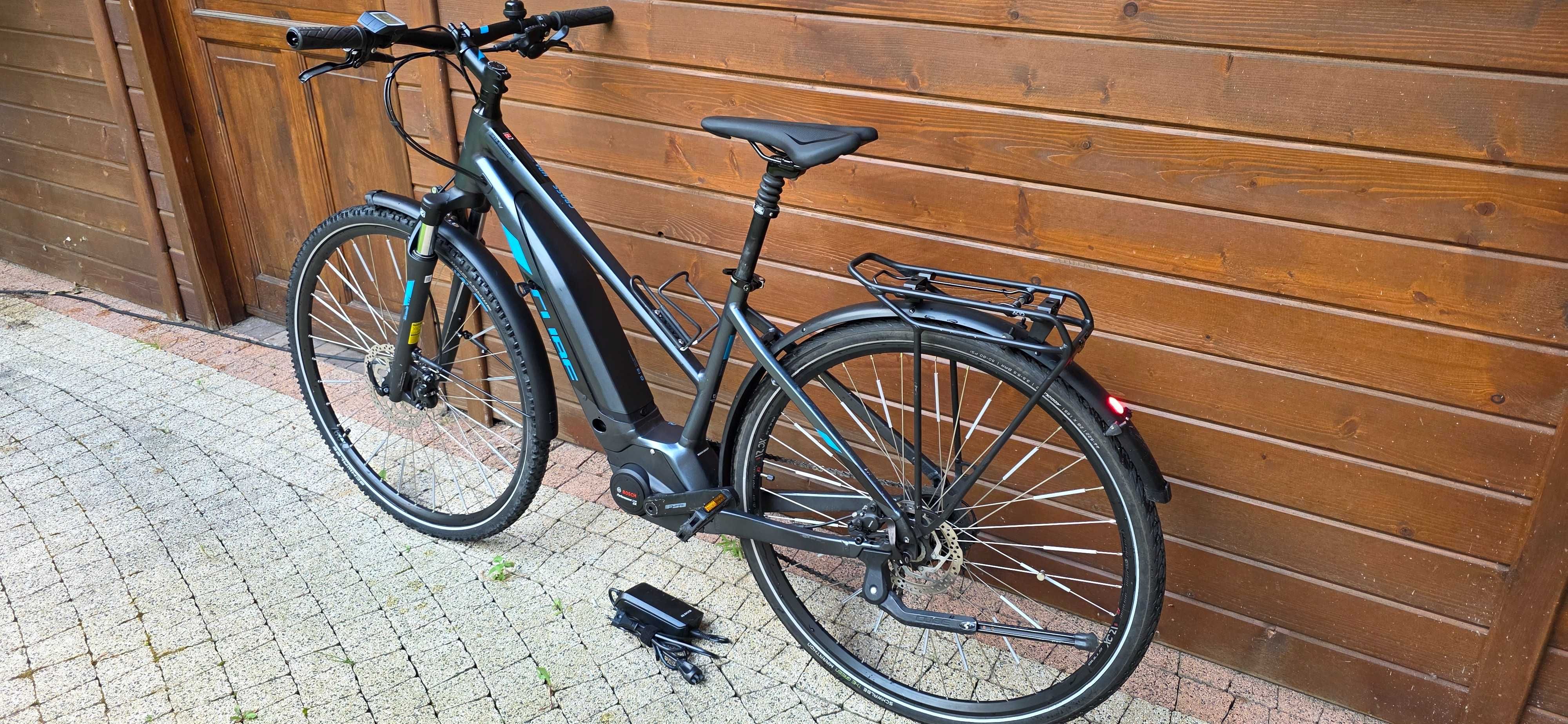 CUBE Cross trekking 28 ( M 159-179cm ) Bosch