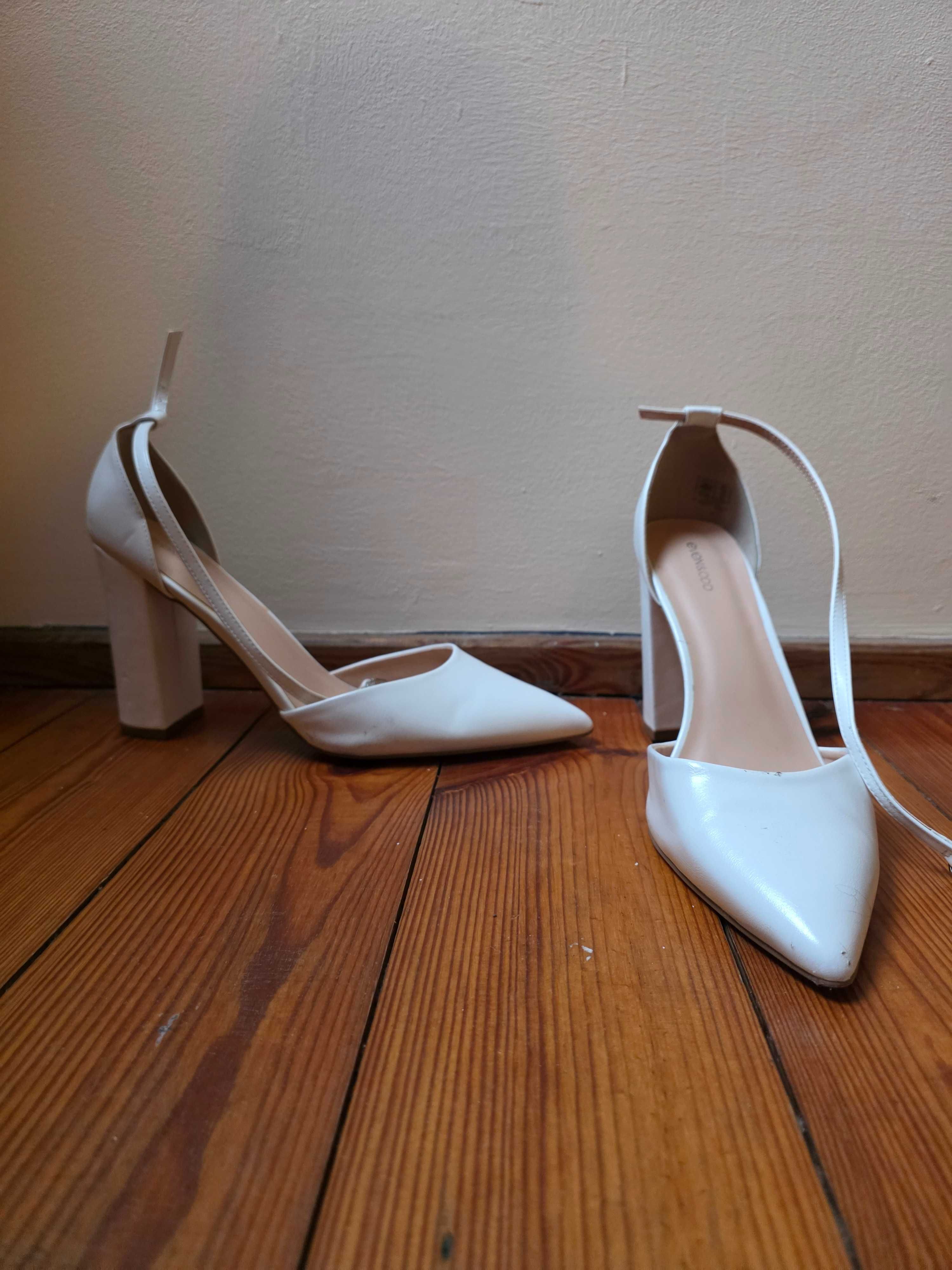 Buty na obcasie/szpilce 44/45