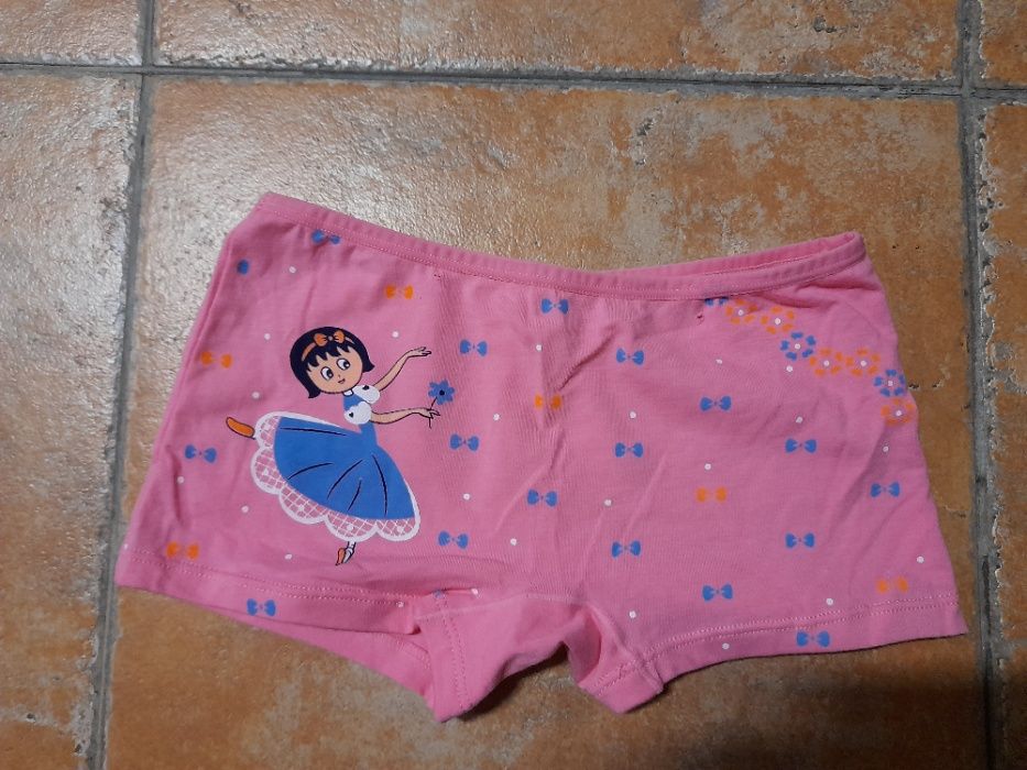 Roupa criança variada