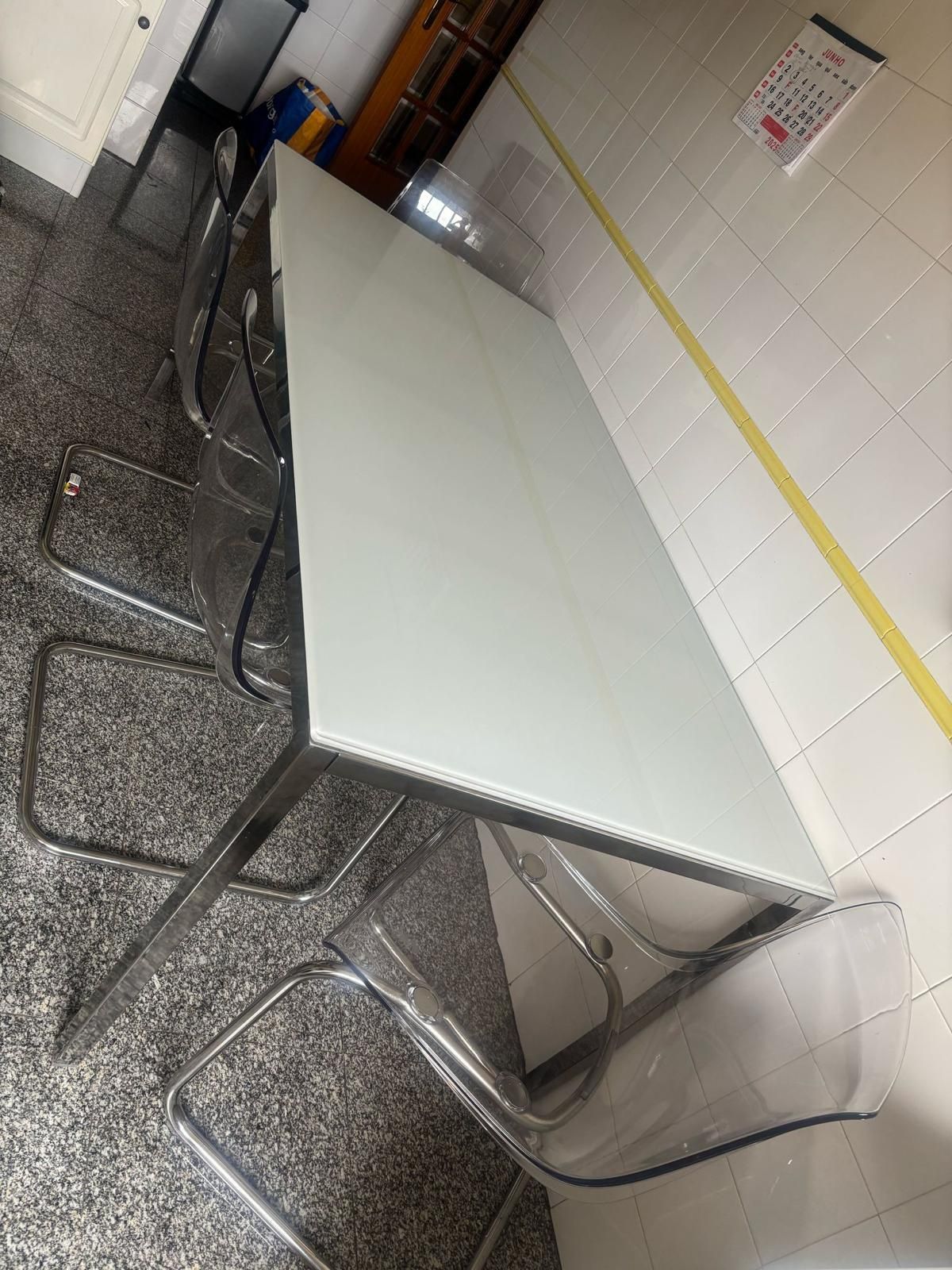 Cama / Mesa / Mesa de Cabeceira