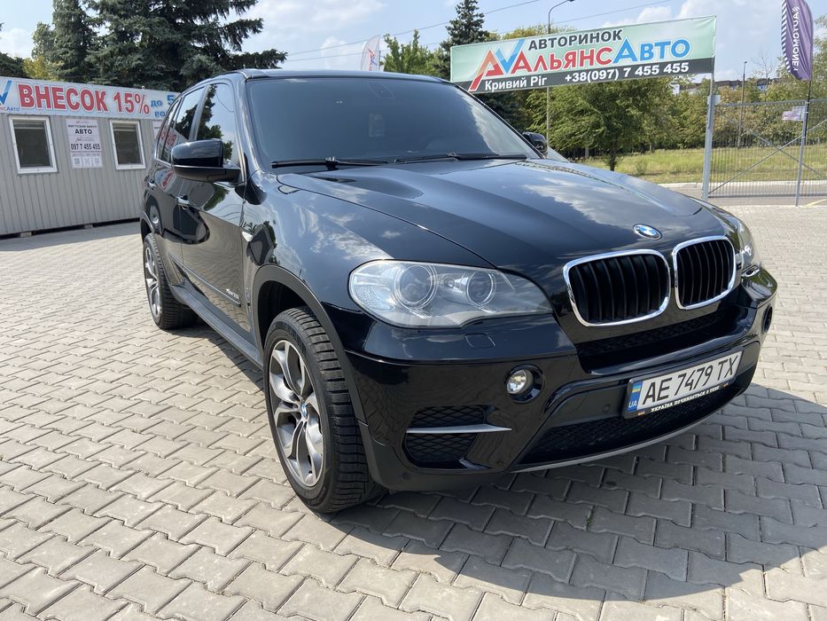 BMW X5 3.0 2011 год