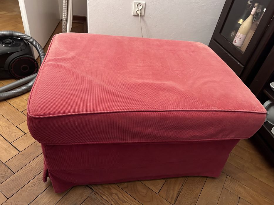 Pufa ikea czerwona