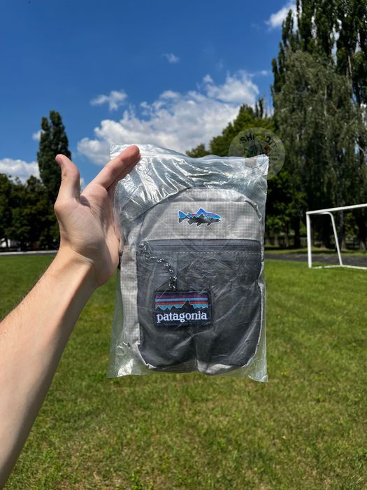 Сумка через плече | месенджер PATAGONIA (квадратна, сіра з патчем)