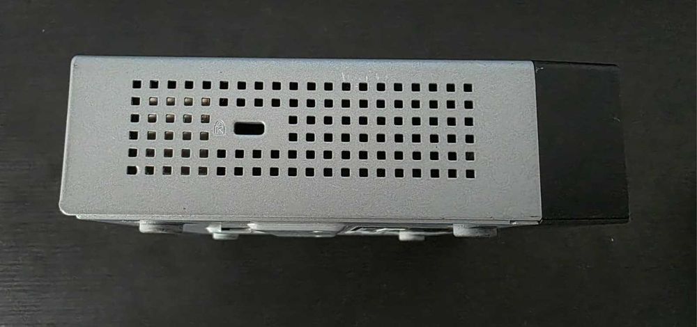 Switch Cisco SF 100D-16