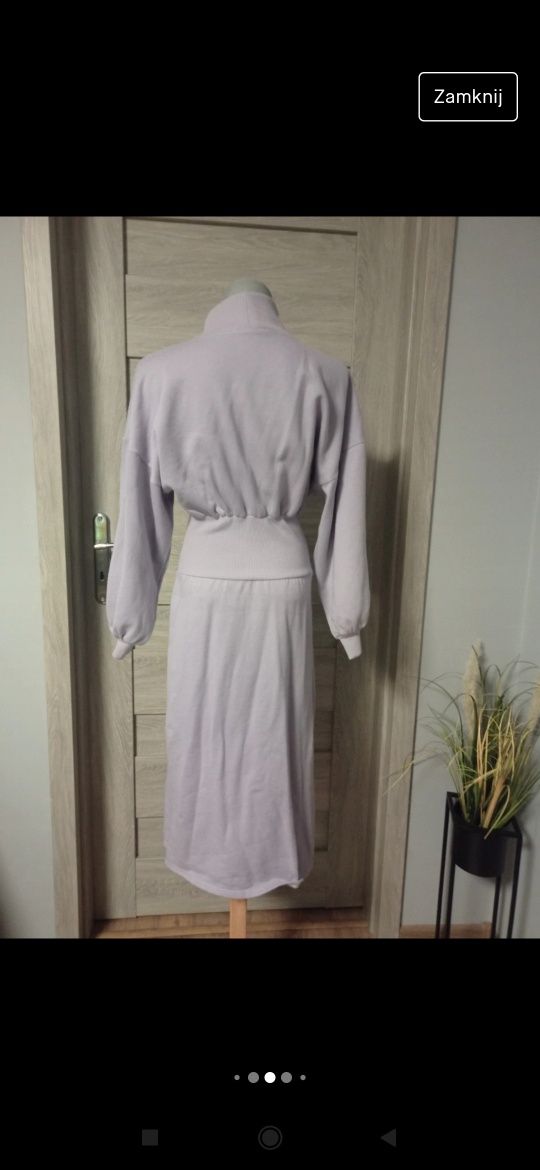 Sukienka dopasowana midi Zara