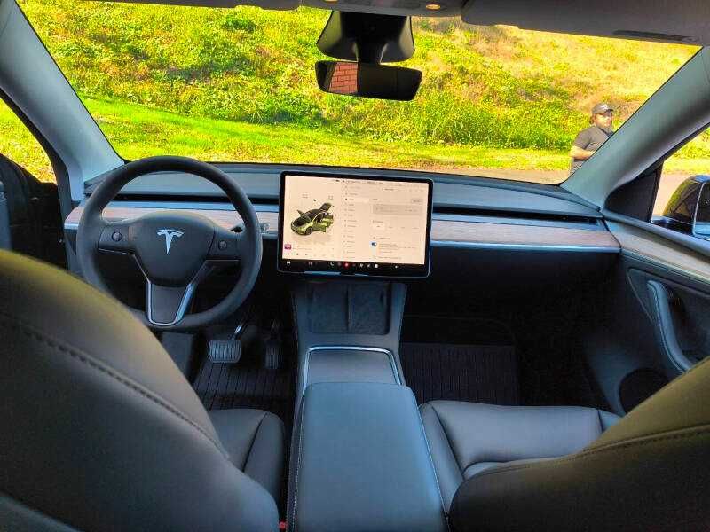 2024 Tesla Model Y LR