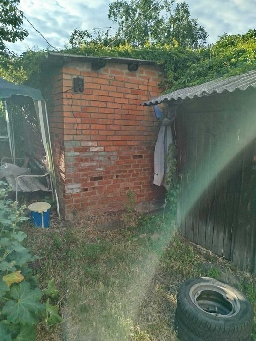 Продам 1 квартиру біля метро Спортивна