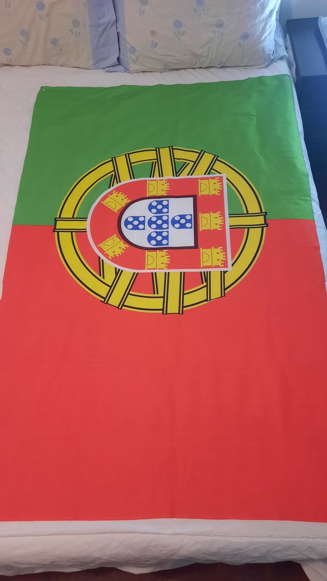 Vendo bandeira de Portugal