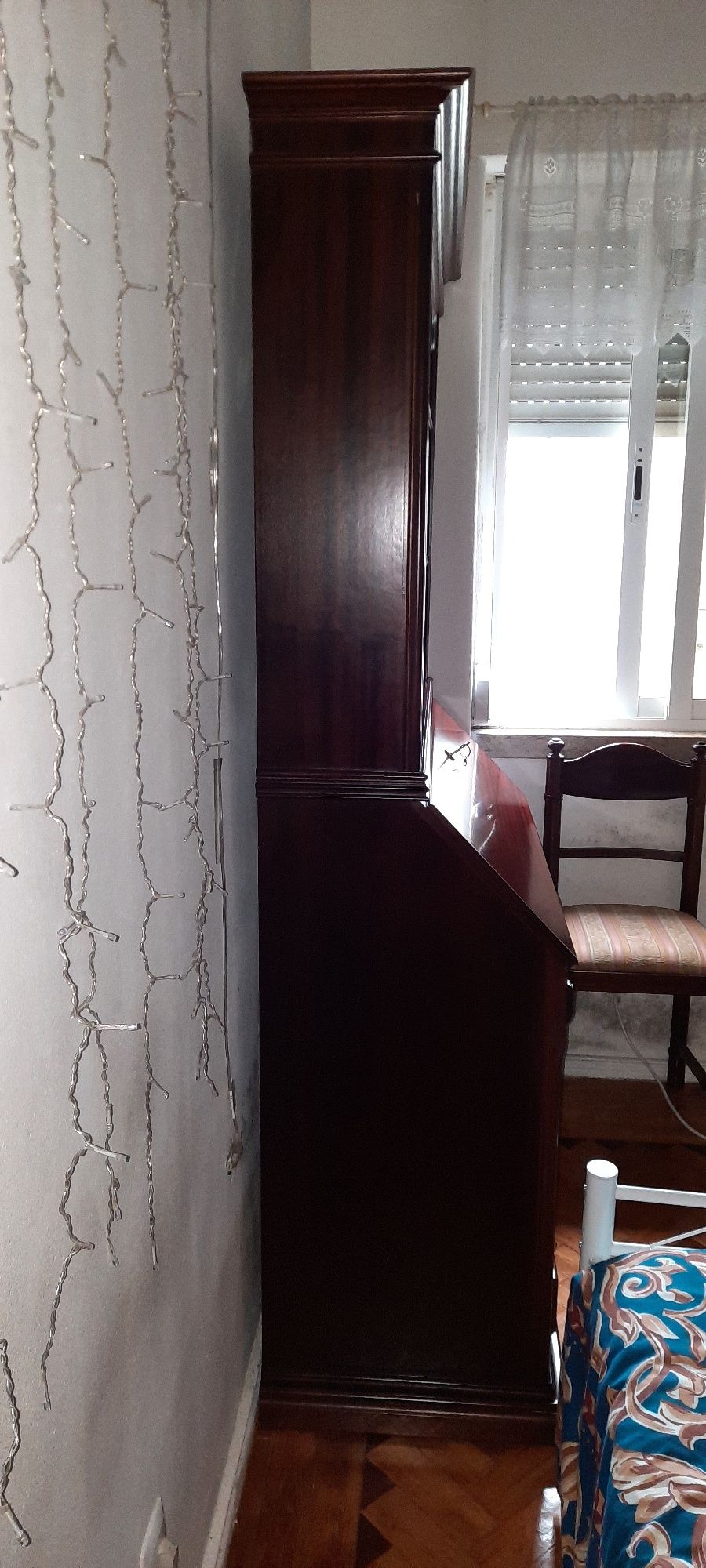 Escrevaninha em Mogno Maciço