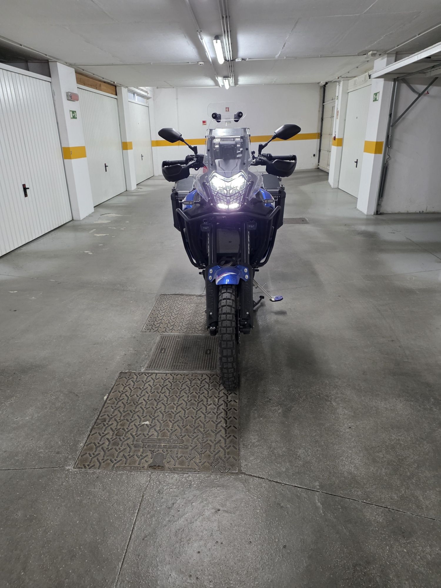 Vendo - Yamaha Ténéré 700 World Rally:

- Matriculada em 12/2023;
- Ce