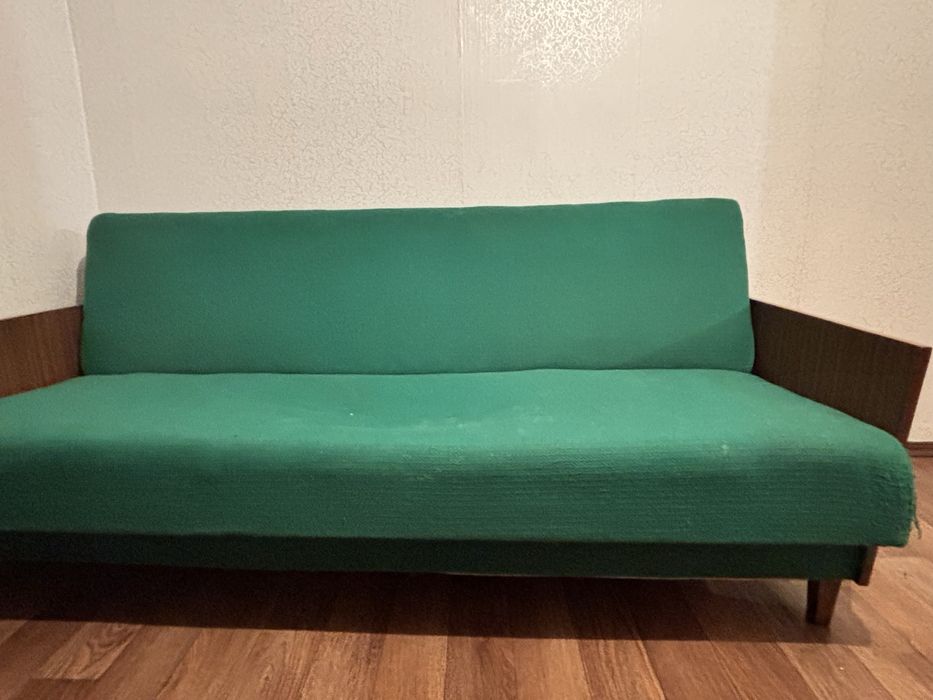 Диван розкладний 500 грн