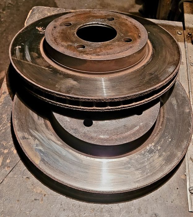 Диски тормозные передние