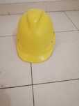 Capacete obras amarelo