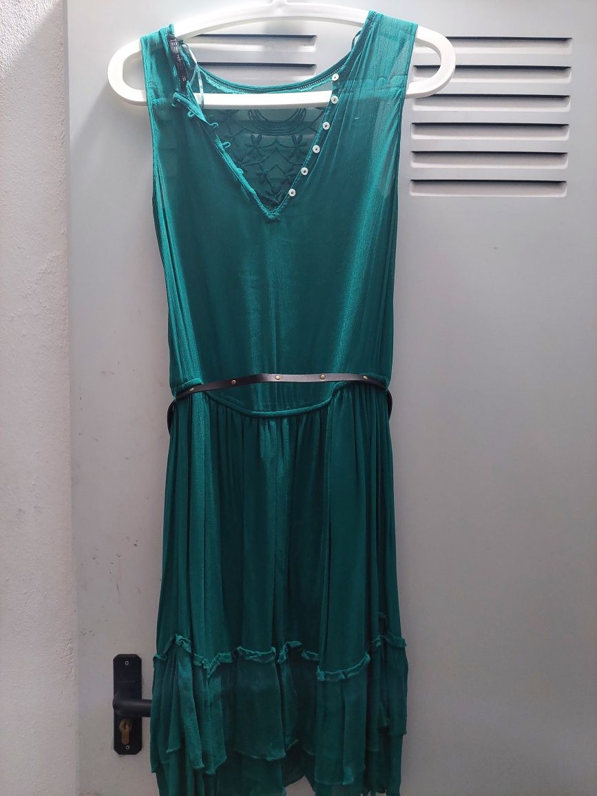 Vestido cor verde