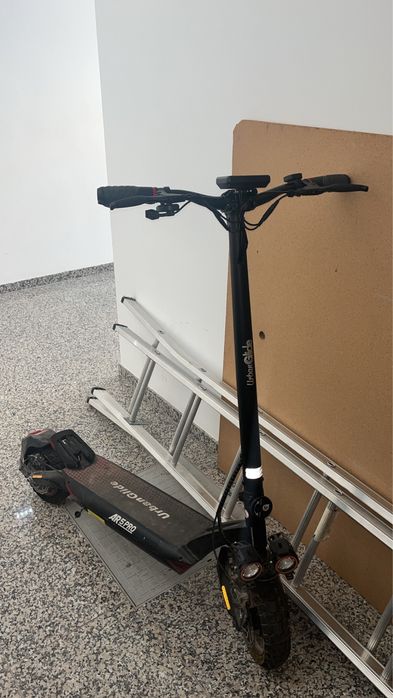 Trotinete Eletrica - AINDA COM 2 ANOS DE GARANTIA/ 40 km/h