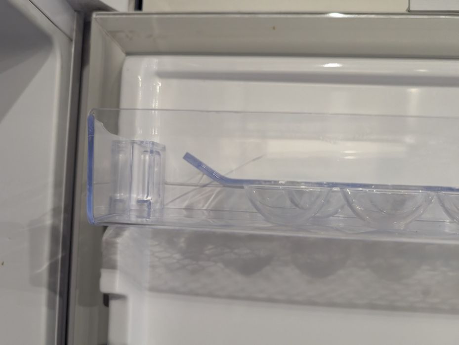 Pojemniki od lodówki BEKO