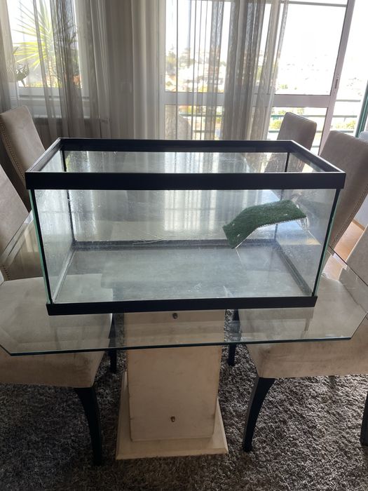 Aquário 65 litros