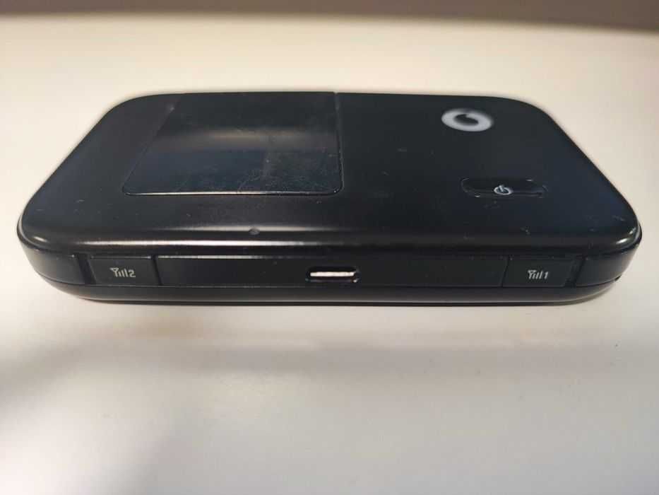 4G карманный Wi-Fi роутер Huawei R215 под всех GSM операторов 150Мб/с