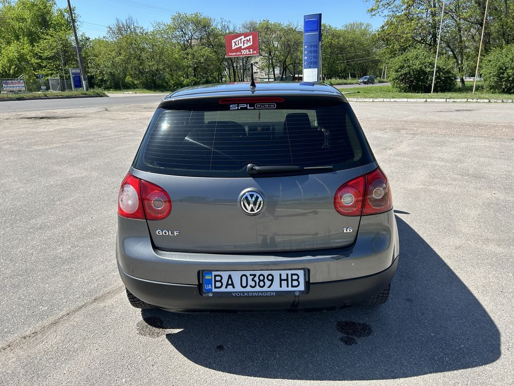 Volkswagen Golf 5 1.6 MPI