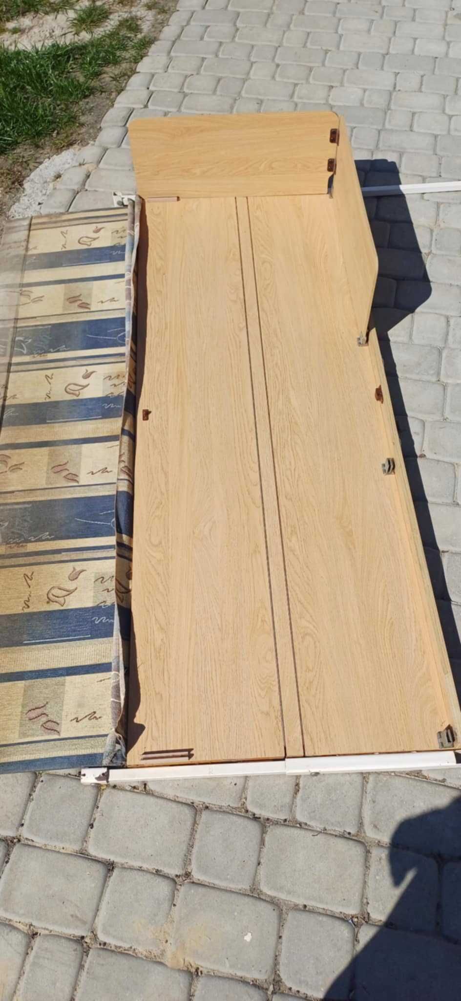 Łóżko piętrowe przyczepa kempingowa, kamper