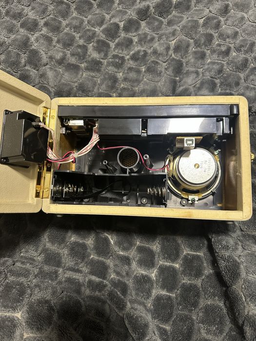 Радіо приймач roberts