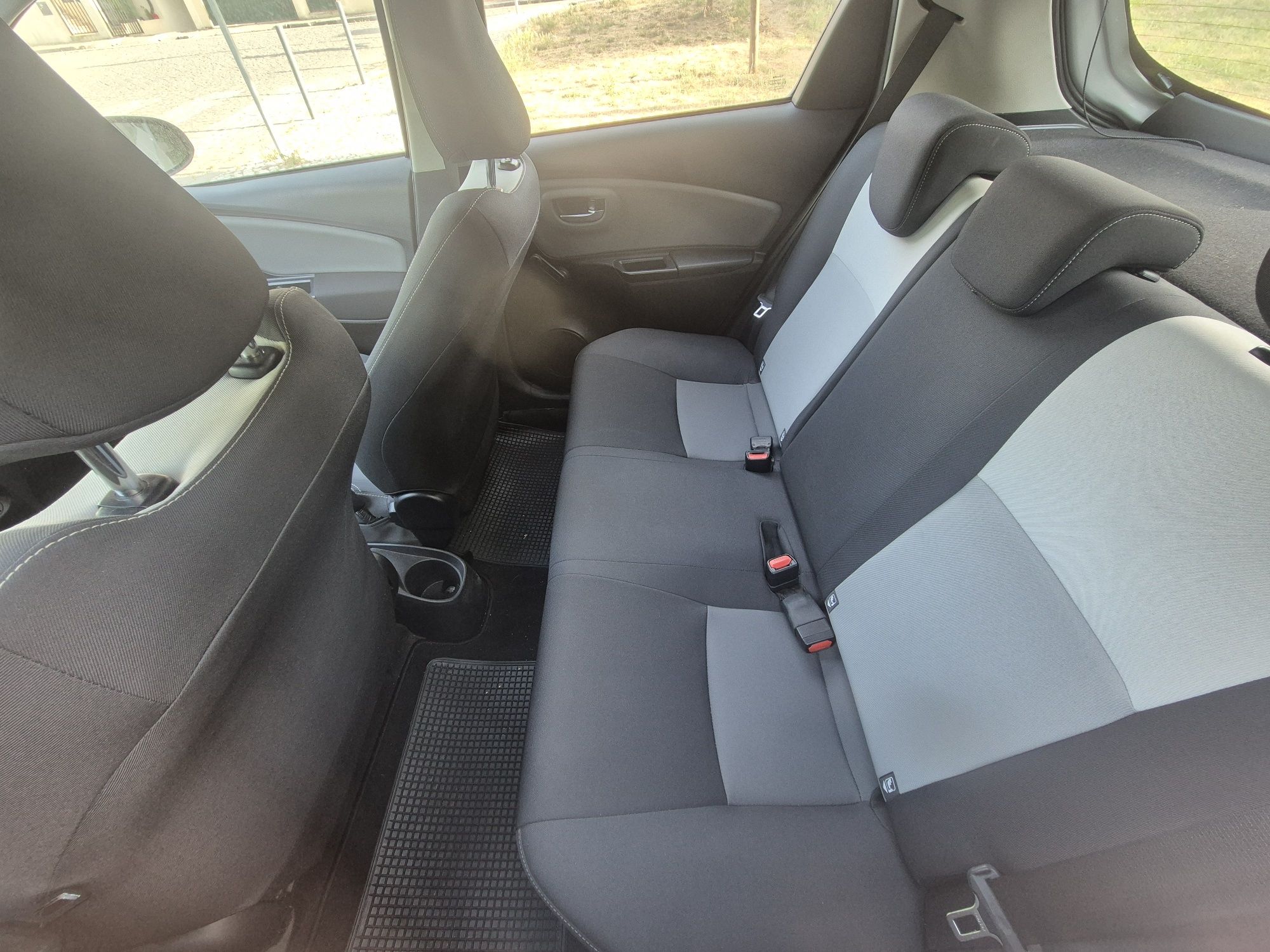 Toyota Yaris 1.0 Novo