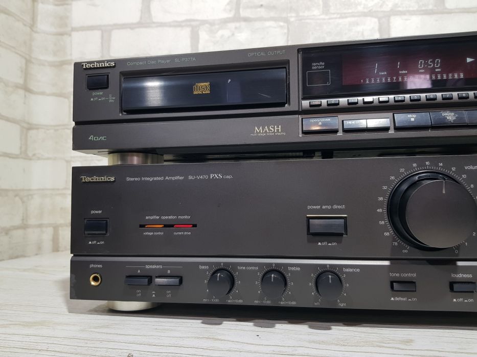 Стійка TECHNICS програвач SL-P377,б/у з Німеччини