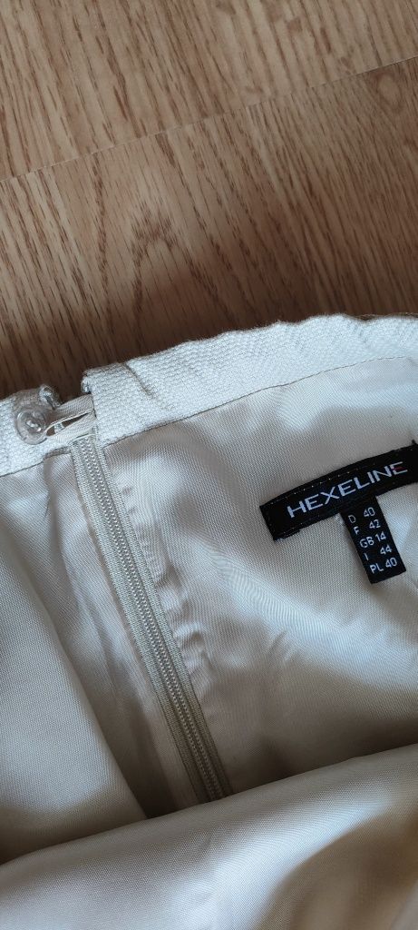 Hexeline zgrabna śliczna spódnica 40