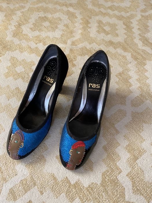 Sapatos RAS 36