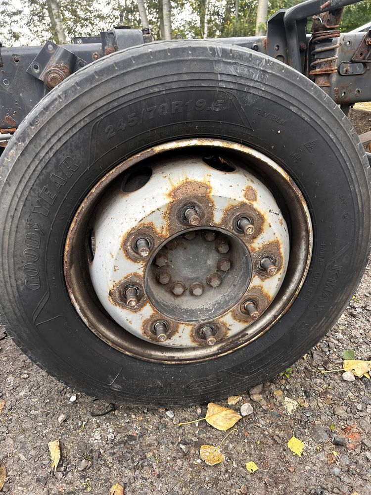 Opony auto ciężarowe goodyear kmax 245/70 19