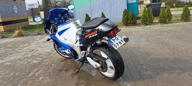 Suzuki gsxr srad 600