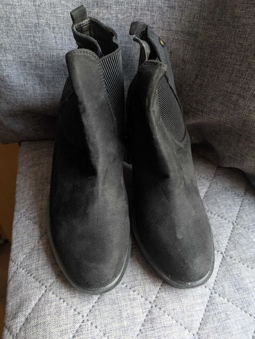 Buty botki na słupku r. 40