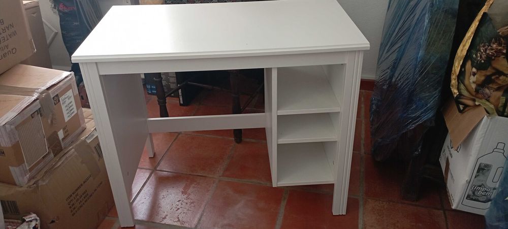 Secretaria e cadeira