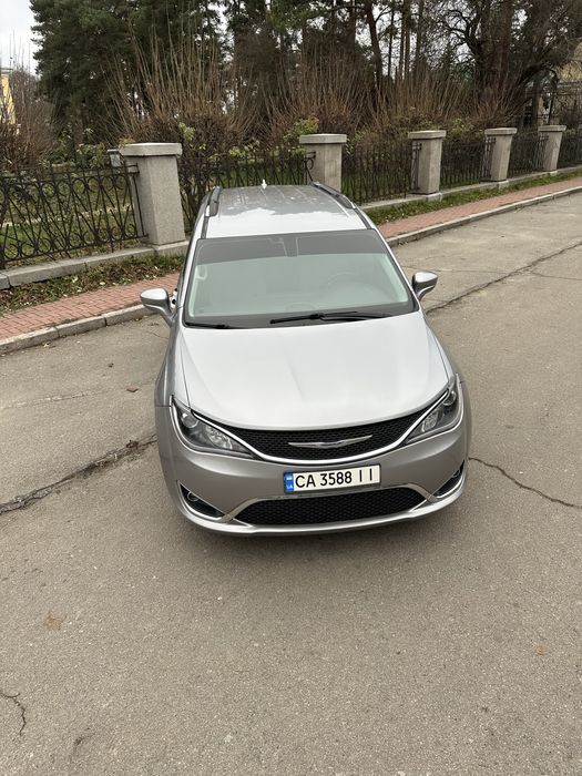 Продам Крайслер Pacific