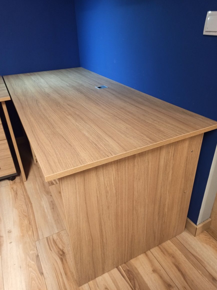 Duże biurko 180 x 80
