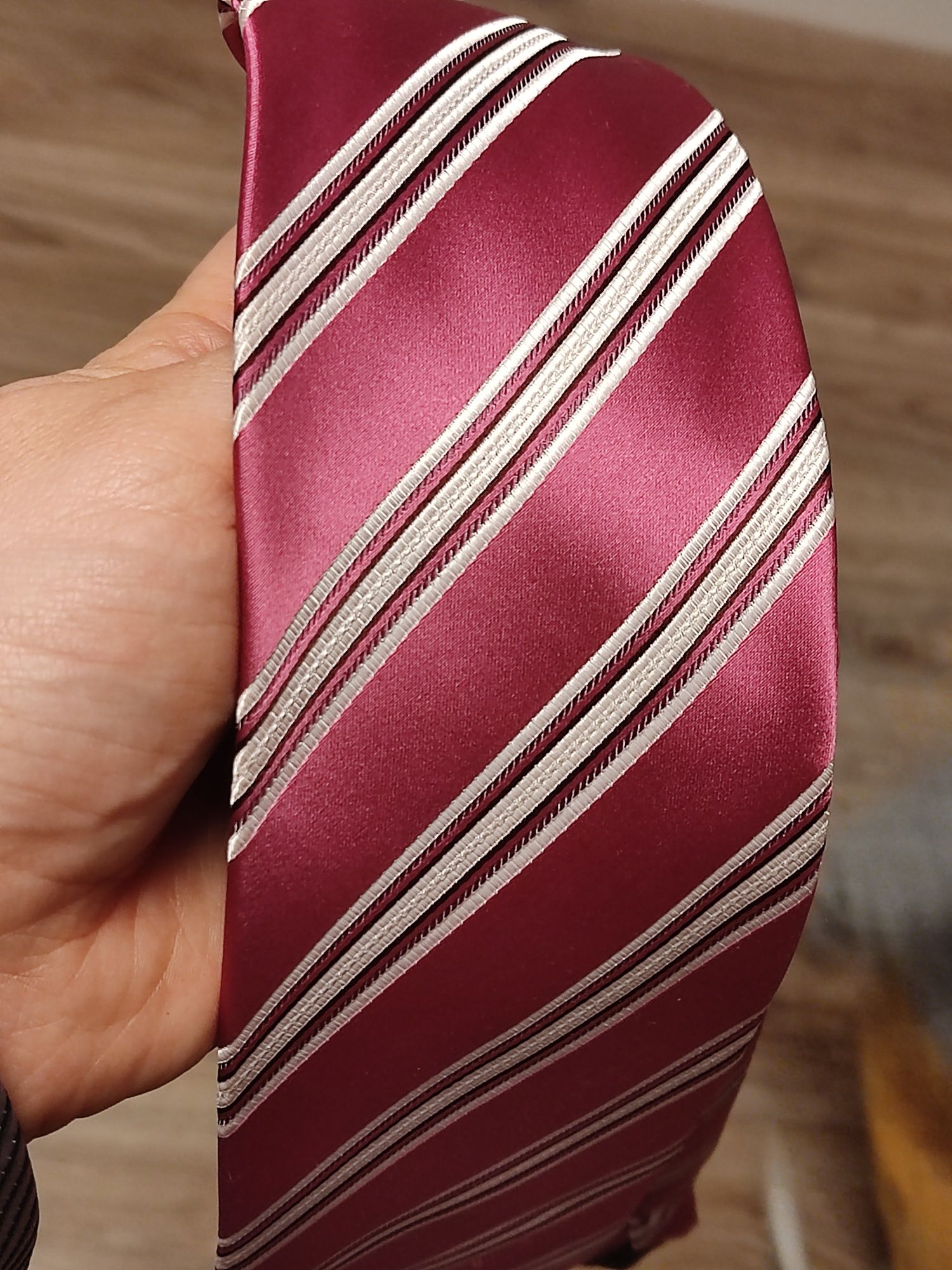 Krawat, trzy sztuki.