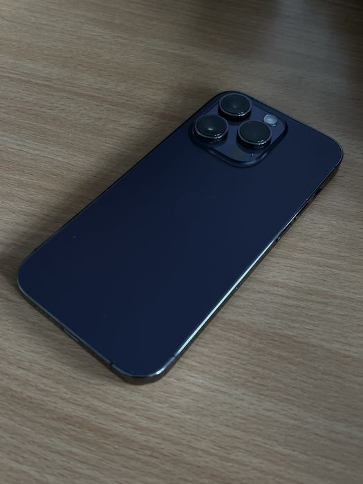 Iphone 14 pro fioletowy