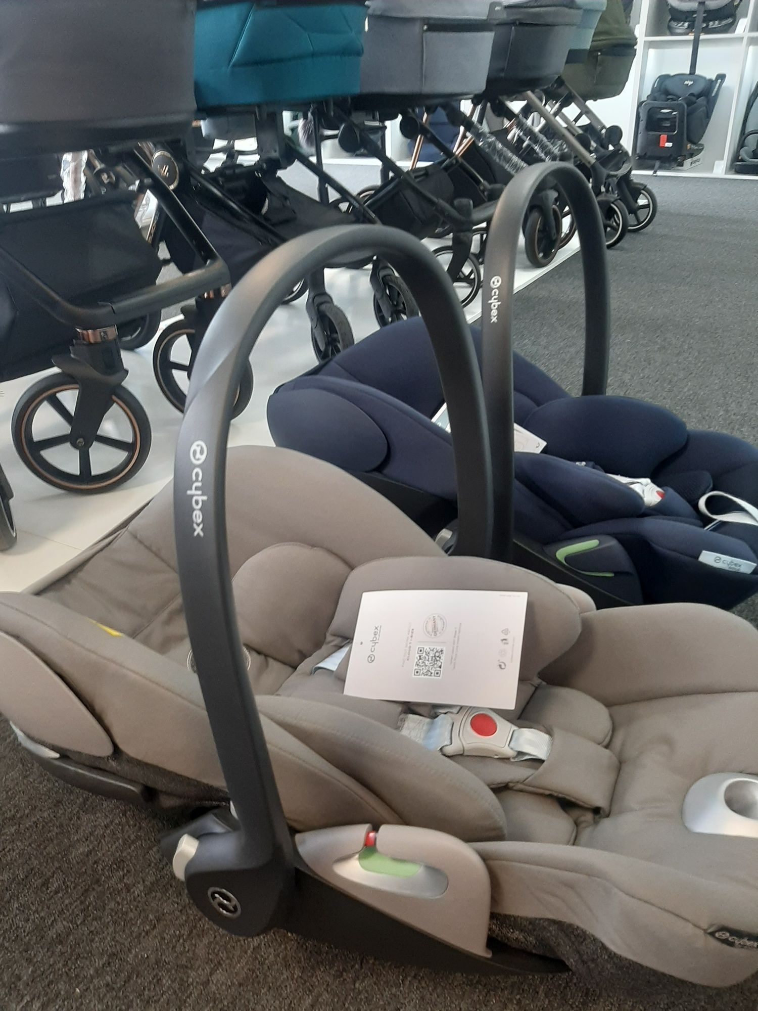 В НАЯВНОСТІ Автокрісло Cybex Cloud T i-Size PLUS Cozy Beige