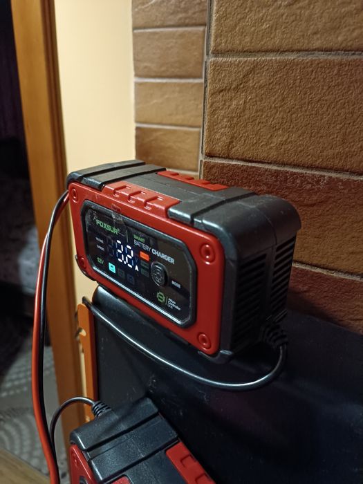 Нові, інтелектуальні зарядки для аккумуляторів, не трансформаторні.