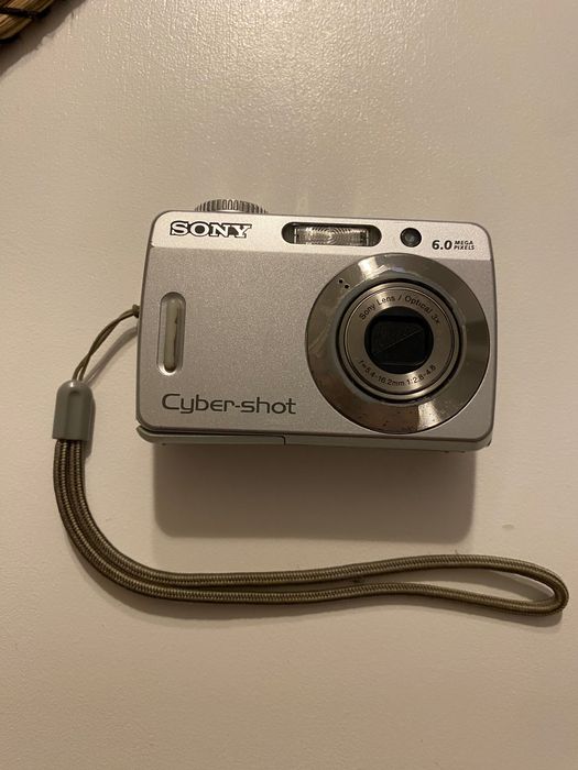 Sony DSC-S500 6.0Mpx na baterie AA