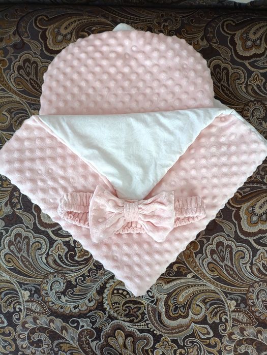 Конверт для новонародженої дівчинки