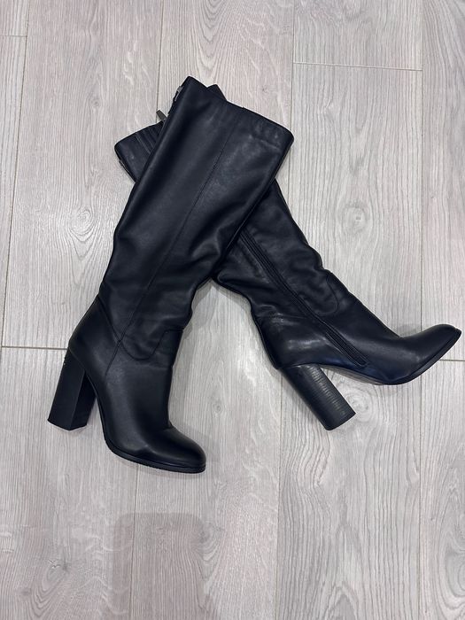 Сапоги кожані високі на ногу 37-38 розміру