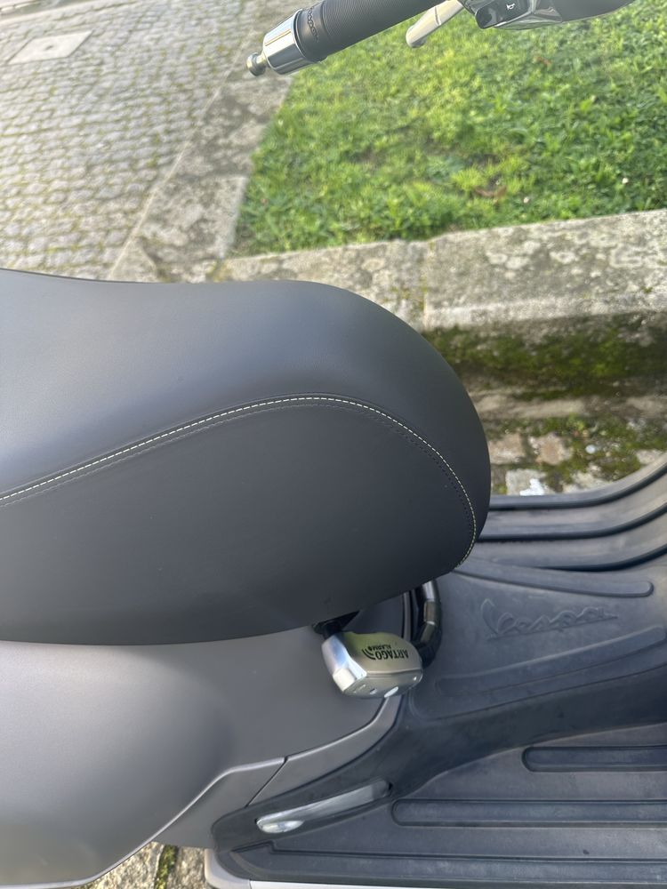 Vespa GTS 300 super tech 2024