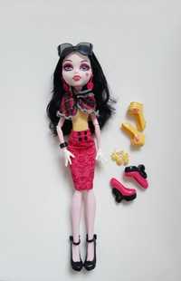 Draculaura lalka monster high